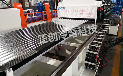 聚氨酯封邊巖棉夾芯板